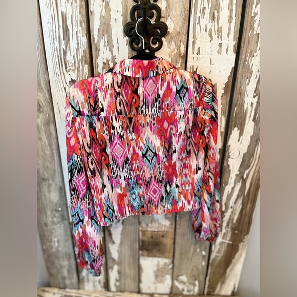 RO & DE Anthropologie multi color crop button up size Medium Western-ish - Picture 7 of 8